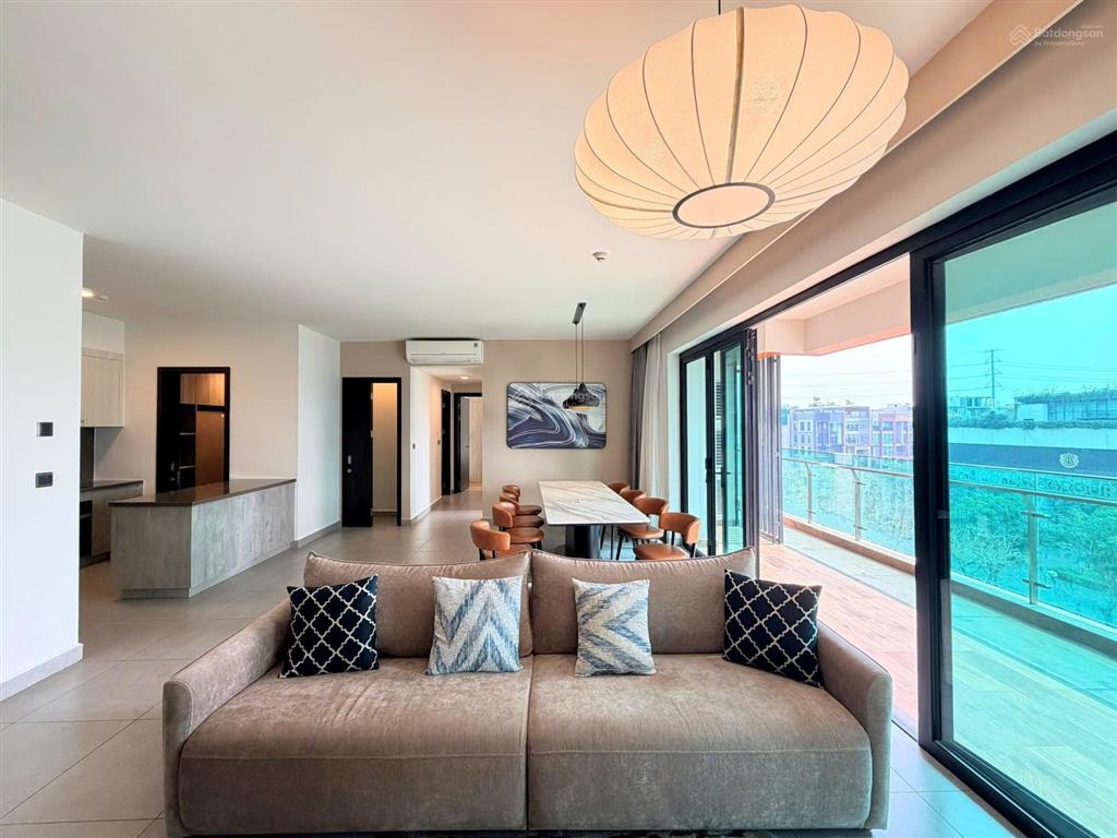 Cho thuê 4pn tầng sân vườn 209m2 feliz en vista đang trống sẵn
