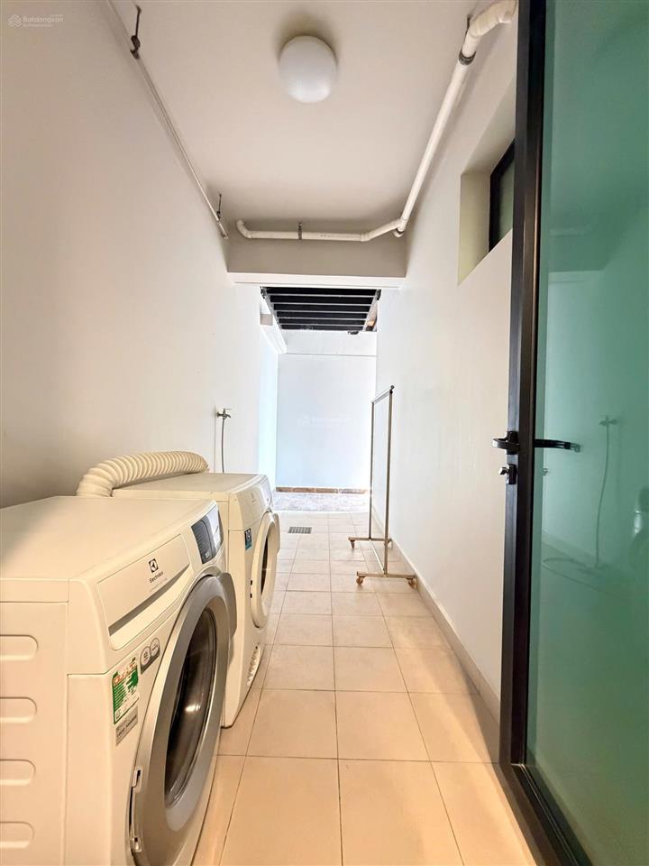 Cho thuê 4pn tầng sân vườn 209m2 feliz en vista đang trống sẵn