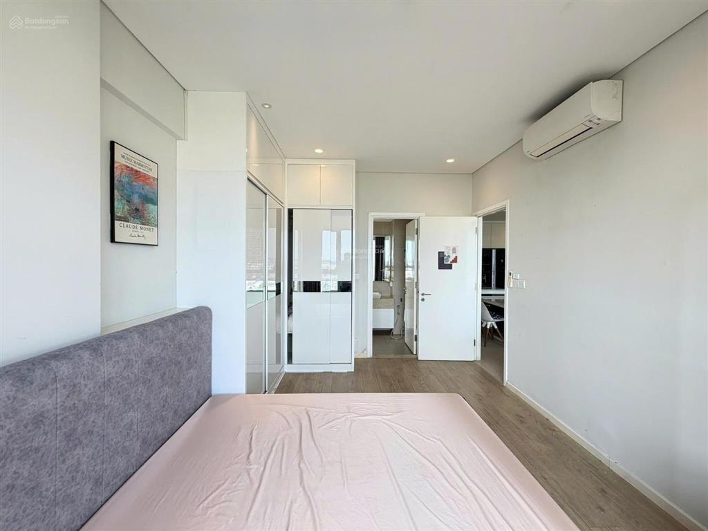 Cho thuê căn 2pn 96m2 full nội thất, view sông sài gòn hướng mát giá chỉ 27t triệu/tháng
