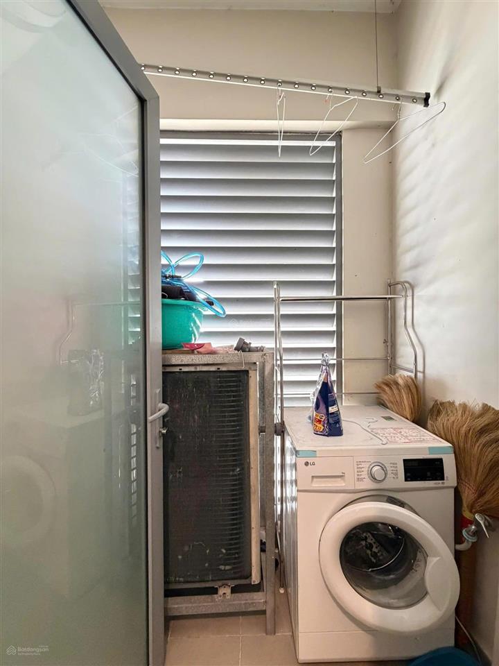 Cho thuê căn 2pn 96m2 full nội thất, view sông sài gòn hướng mát giá chỉ 27t triệu/tháng