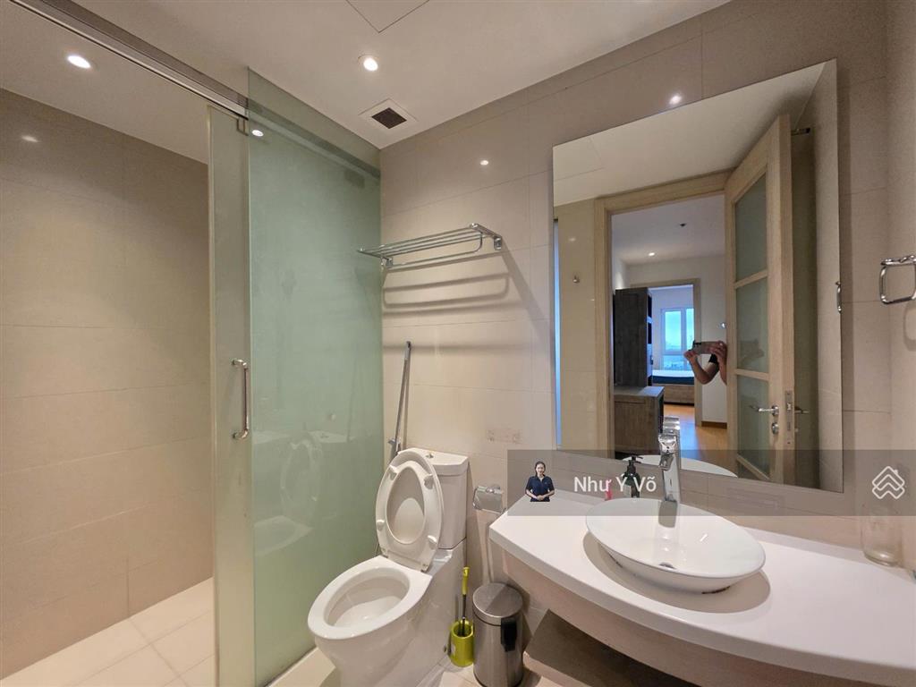 Cho thuê căn 3 phòng ngủ đầy đủ nội thất view sông giá tốt đảo kim cương