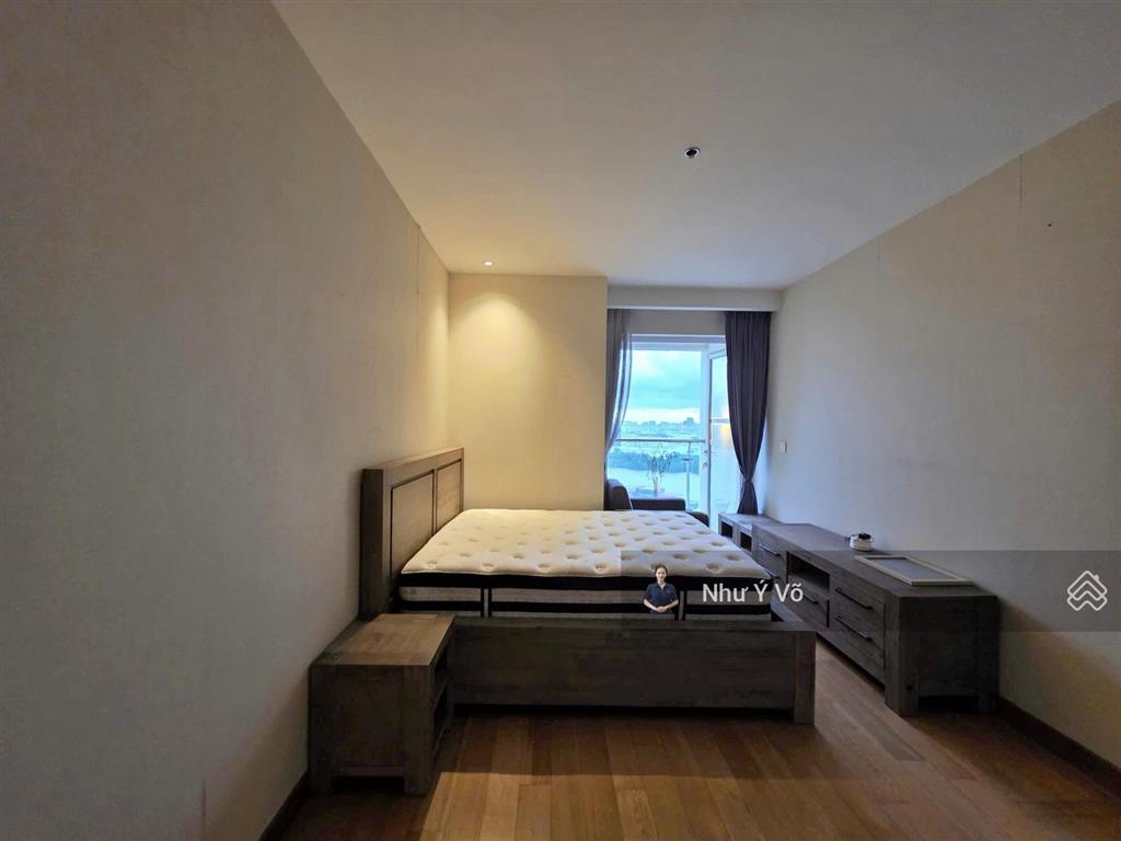 Bán nhanh căn 3 phòng ngủ view sông giá chỉ 127 triệu/m2 đảo kim cương