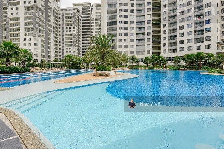 Cho thuê duplex thông tầng 4 phòng ngủ view sông, quận 1, pháo hoa đảo kim cương