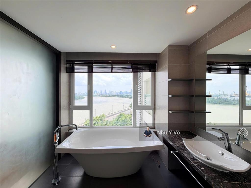 Bán căn 3 phòng ngủ 217m2 view sông giá 136 triệu/m2 đảo kim cương