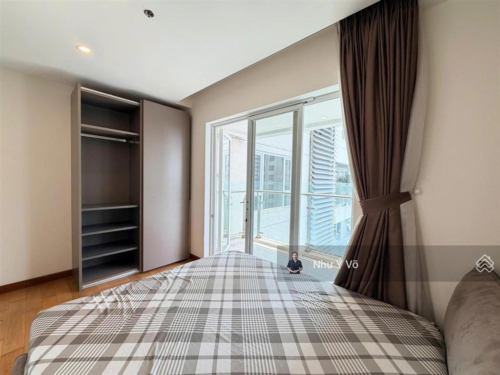 Bán căn 3 phòng ngủ 217m2 view sông giá 136 triệu/m2 đảo kim cương