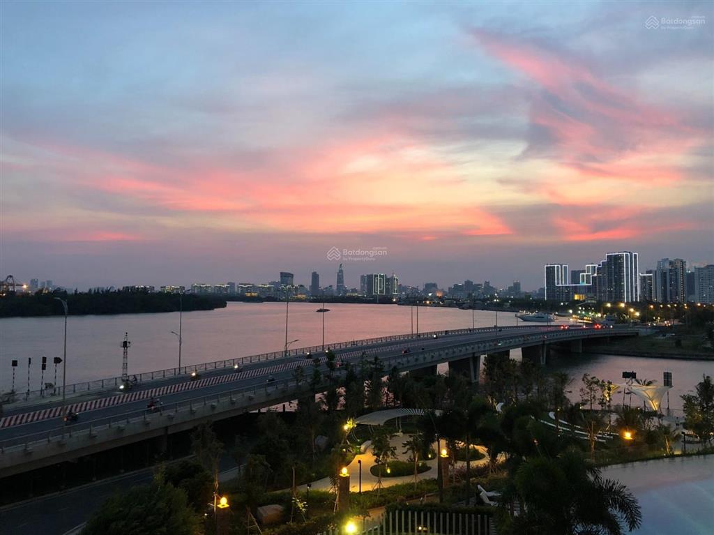 Bán nhanh căn 2 phòng ngủ view sông hướng mát đảo kim cương giá chỉ 127 triệu/m2