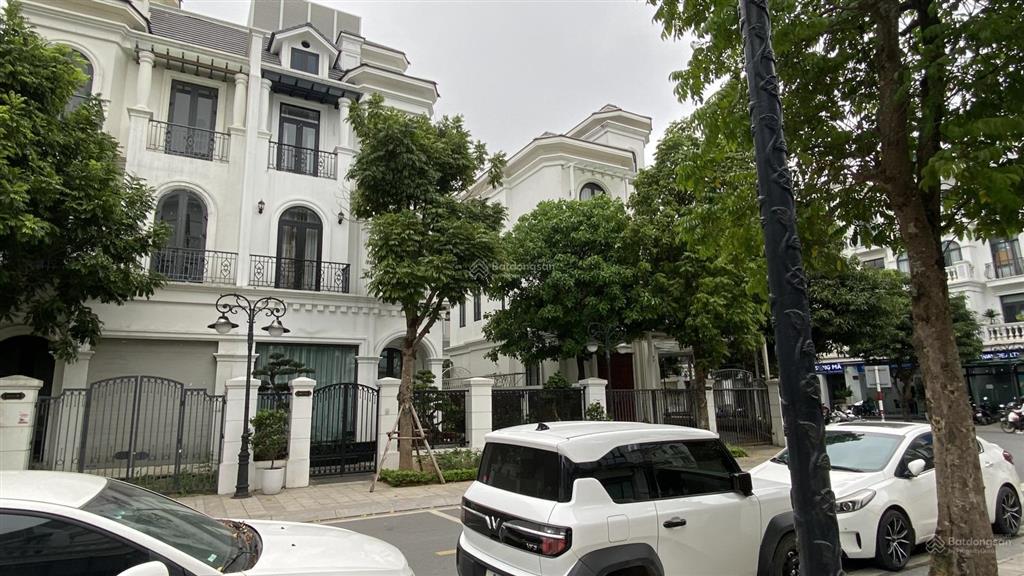 Sl sao biển 17  đông nam đường ra biển gần công viên bể bơi nội khu gần vincom tại vin 1 gia lâm