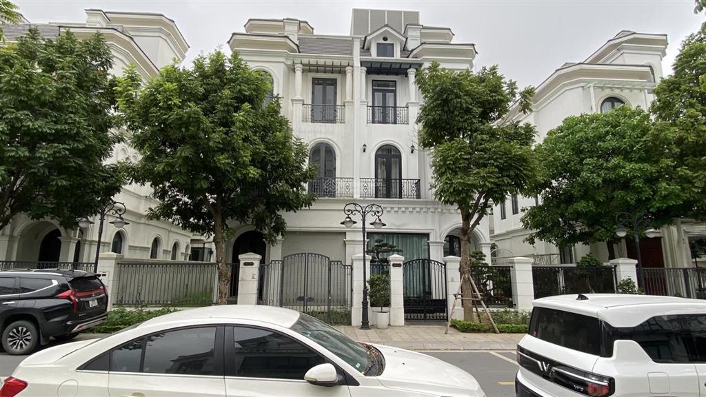 Sl sao biển 17  đông nam đường ra biển gần công viên bể bơi nội khu gần vincom tại vin 1 gia lâm