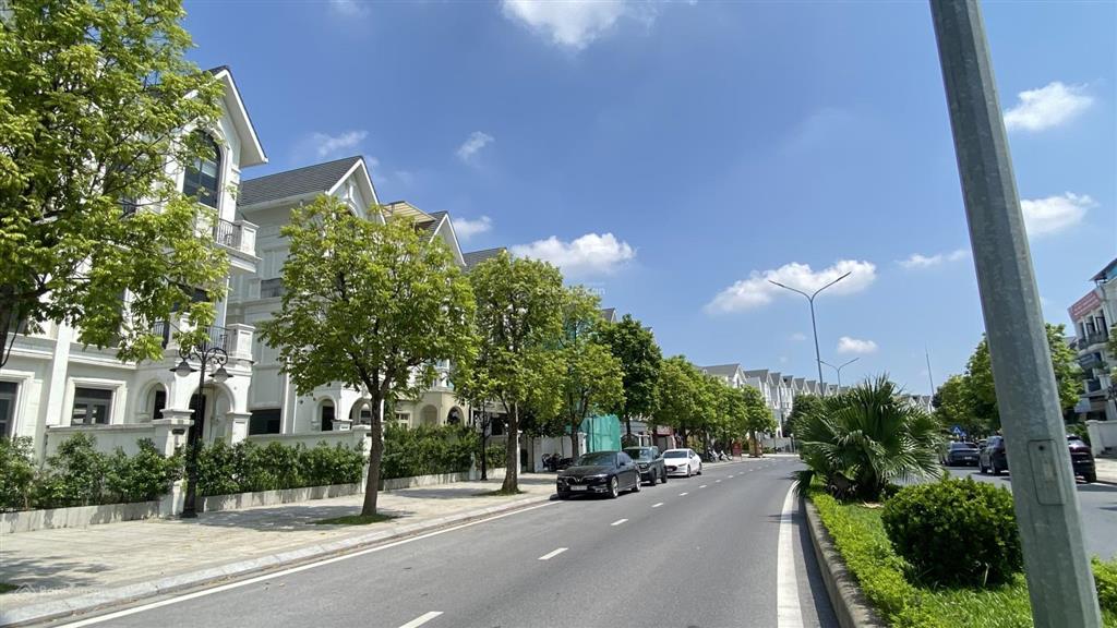 Song lập hải âu 2 có thang máy đường 30m đang cho thuê dòng tiền 32tr/tháng tại vin 1 gia lâm