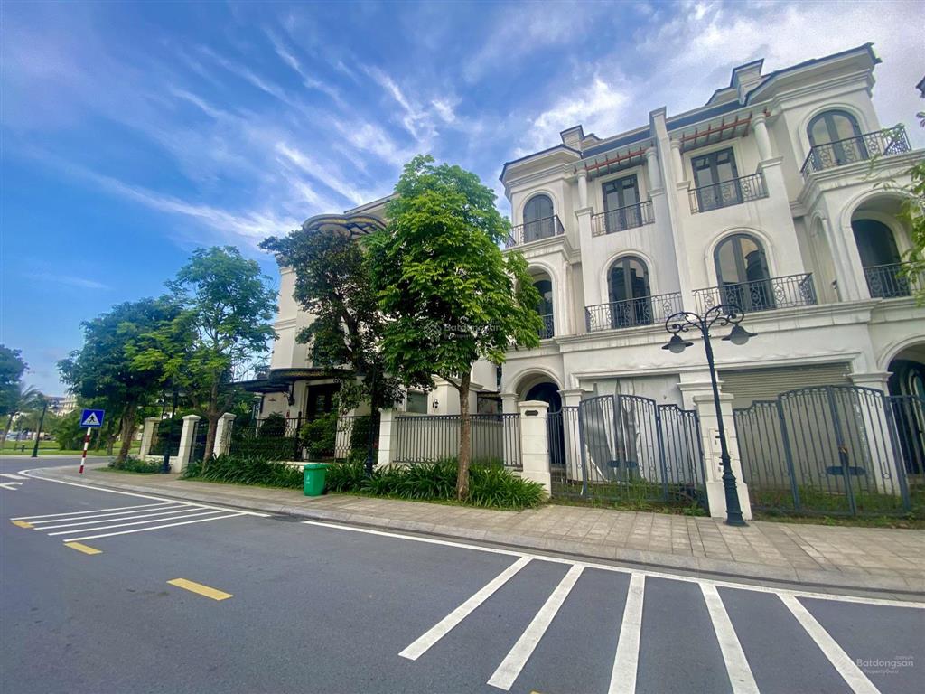 Song lập ngọc trai áp góc  view sông  vị trí đẹp đường thông thoáng tại vin1 gia lâm