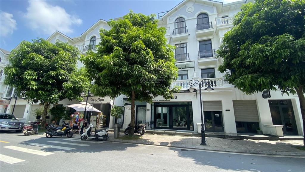 Liền kề xẻ khe sb23 view cv bể bơi ngoài trời  vin ocp1 gia lâm