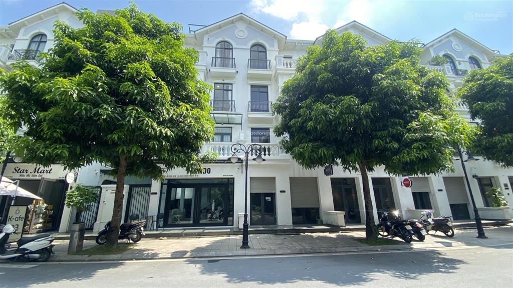 Liền kề xẻ khe sb23 view cv bể bơi ngoài trời  vin ocp1 gia lâm