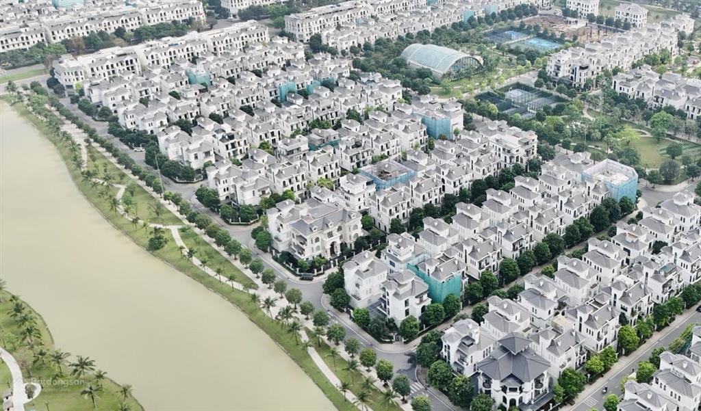 Đơn lập góc ngọc trai đảo lớn view sông đẹp  hướng đông nam  vin ocp1 gia lâm