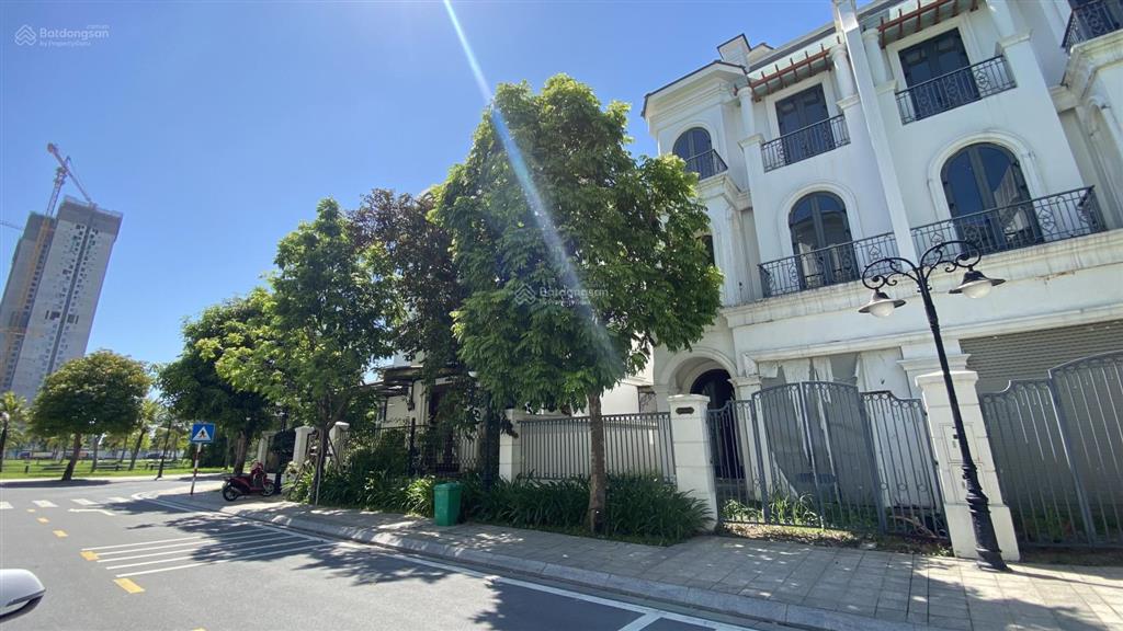Đảo nhỏ! song lập ngọc trai 2  view hồ 24,5ha  hướng đông nam  vinhomes ocp1 gia lâm