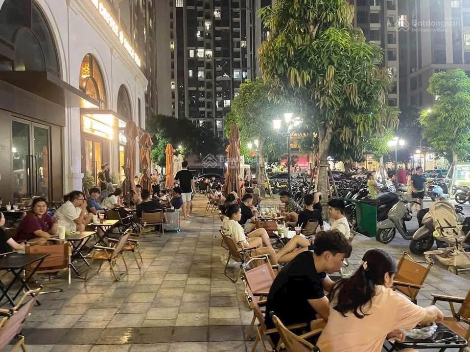Dòng tiền 60 tr/tháng, 5 tầng, vừa ở vừa kd nằm giữa 30 toà chung cư vinhomes ocean park 1 gia lâm