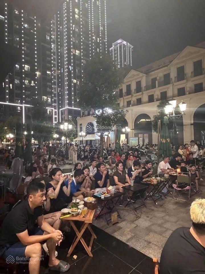 Dòng tiền 60 tr/tháng, 5 tầng, vừa ở vừa kd nằm giữa 30 toà chung cư vinhomes ocean park 1 gia lâm