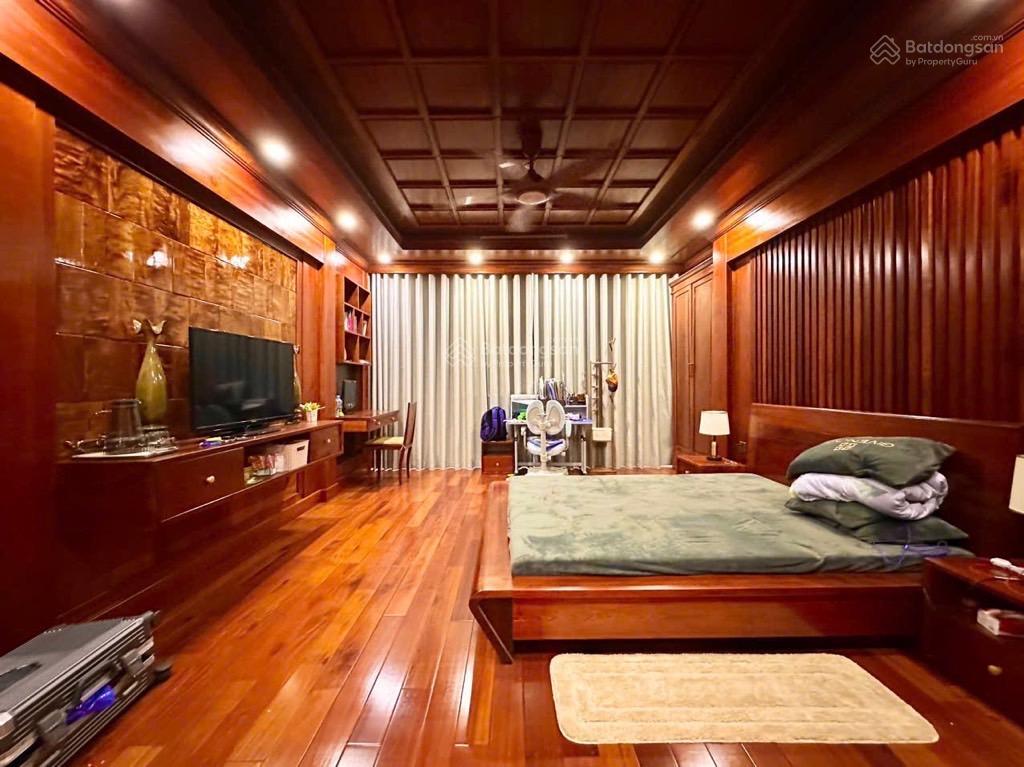 Tòa văn phòng mặt phố  nguyễn ngọc vũ 8t thang máy, 72m², mt 5.6m. kinh doanh đỉnh. giá 45 tỷ.