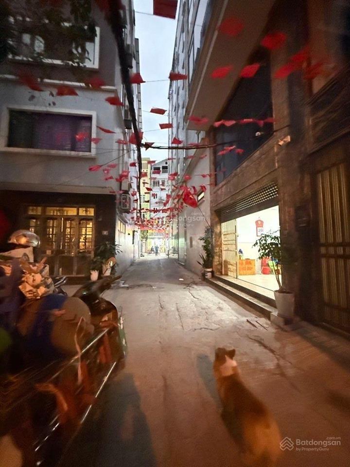 Vương thừa vũ, 4 tầng  phân lô  ô tô  giáp phố. 48m2. giá 17,2 tỷ.