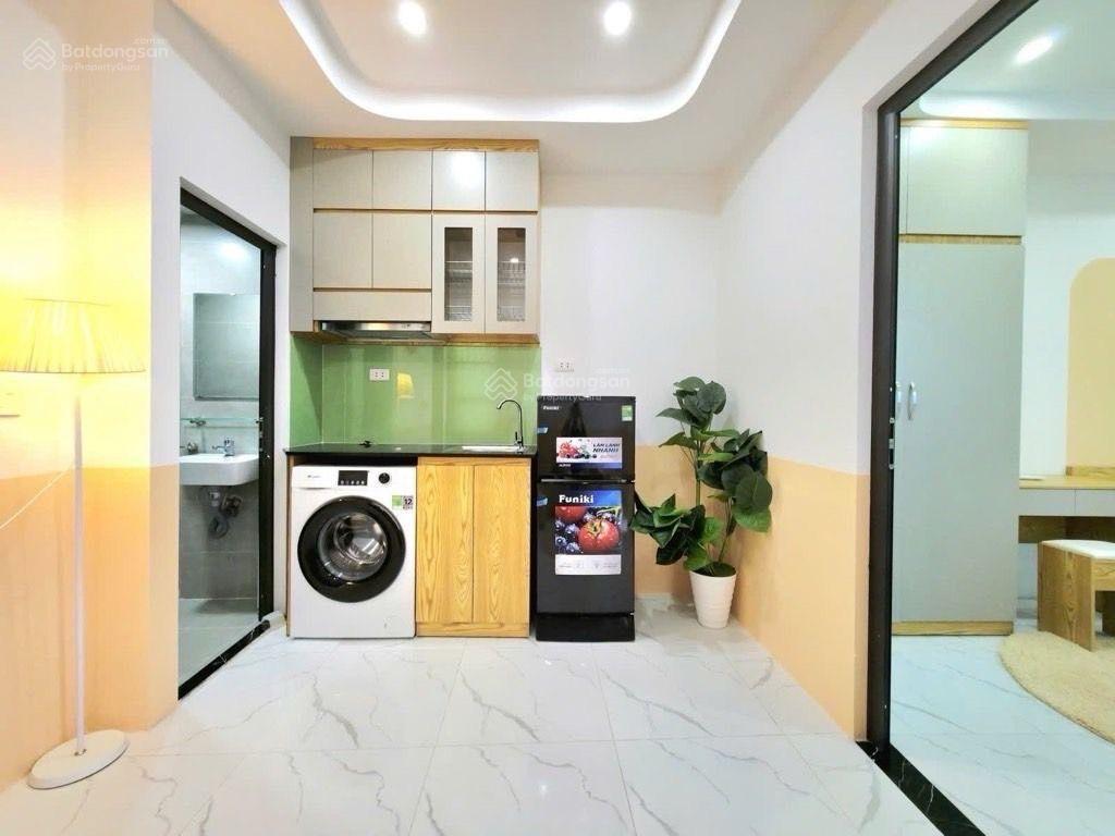 Toà nhà dòng tiền, quân nhân  nhân hoà. 6 tầng thang máy, 24 căn 1 khách, 1 ngủ. 126m2 x mt 8m.