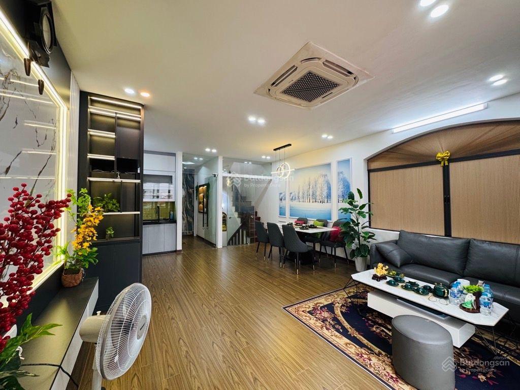 Vương thừa vũ  thanh xuân. 7 tầng thang máy, phân lô, ô tô, kinh doanh, ngõ thông 50m2xmt 5,1m.