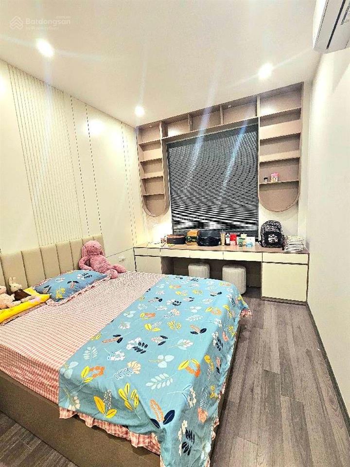 Hoàng văn thái, phân lô, ô tô, ngõ thông, kinh doanh, 4 tầng 40m2, nhà dân đẹp. giá 15,2 tỷ.