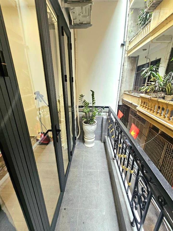 Hoàng văn thái, phân lô, ô tô, ngõ thông, kinh doanh, 4 tầng 40m2, nhà dân đẹp. giá 15,2 tỷ.