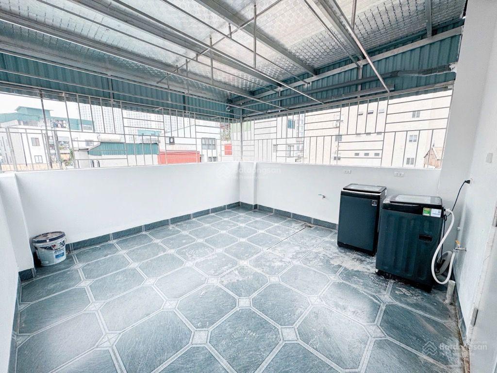 Bán ccmn cự lộc 60m2, 6t thang máy, 14pkk, dòng tiền 80tr/tháng. giá chỉ 14.7 tỷ.