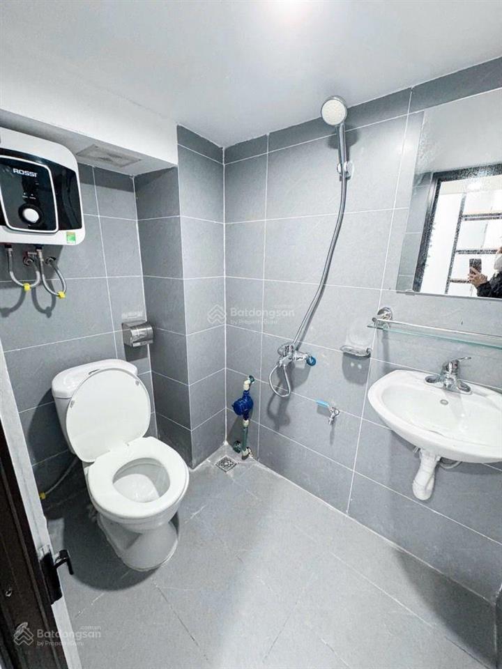 Bán ccmn cự lộc 60m2, 6t thang máy, 14pkk, dòng tiền 80tr/tháng. giá chỉ 14.7 tỷ.