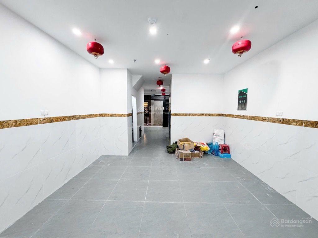 Bán ccmn cự lộc 60m2, 6t thang máy, 14pkk, dòng tiền 80tr/tháng. giá chỉ 14.7 tỷ.