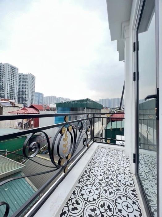 Ccmn  hoàng cầu, 9 tầng thang máy, ô tô, 32 phòng, 111m2, mặt tiền 6.2m. giá 43.8 tỷ