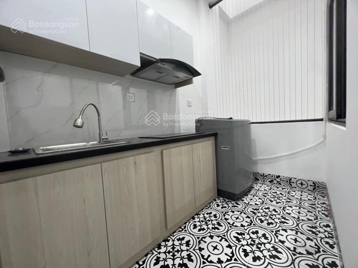 Ccmn  hoàng cầu, 9 tầng thang máy, ô tô, 32 phòng, 111m2, mặt tiền 6.2m. giá 43.8 tỷ