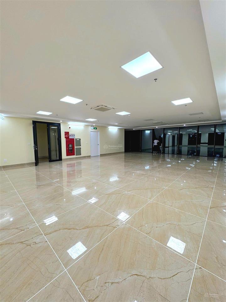 Bán tòa văn phòng hạng a hoàng ngân  cầu giấy 214m², 9 tầng, mặt tiền 12m, vị trí vàng đỉnh cao.