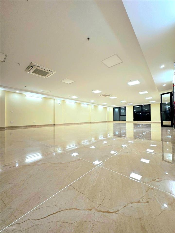 Bán tòa văn phòng hạng a hoàng ngân  cầu giấy 214m², 9 tầng, mặt tiền 12m, vị trí vàng đỉnh cao.
