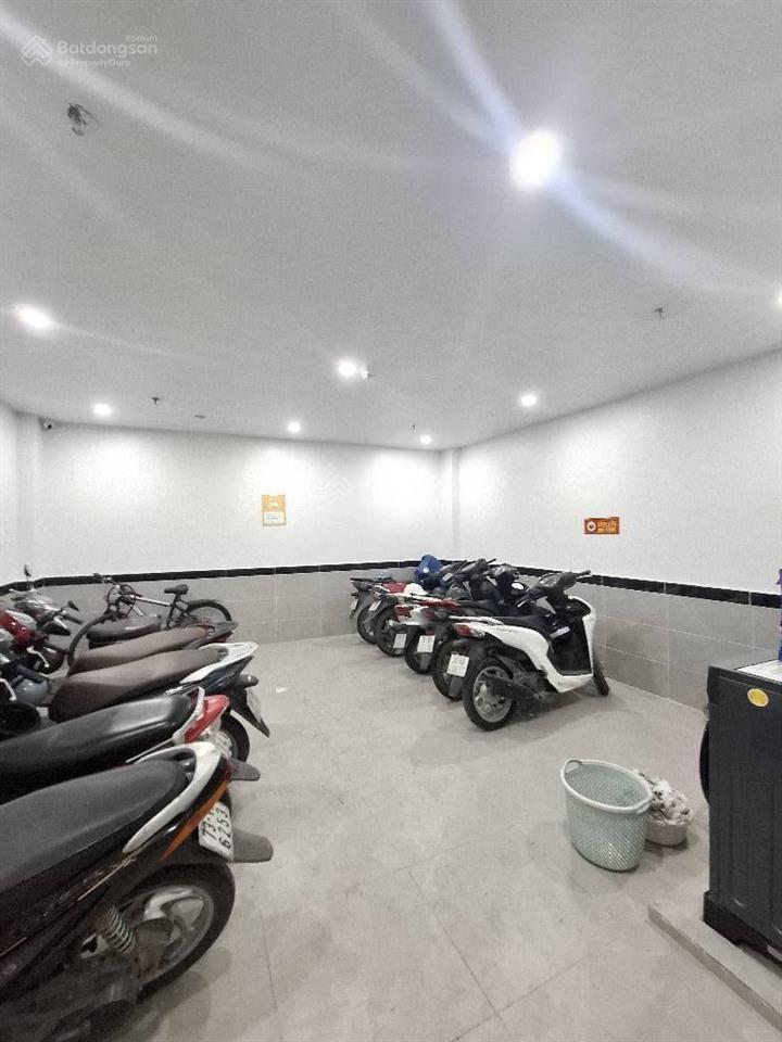 Toà ccmn dòng tiền  pháo đài láng. 22 phòng, 82m2 x mt5,8m, 7 tầng thang máy. giá 25,6 tỷ.