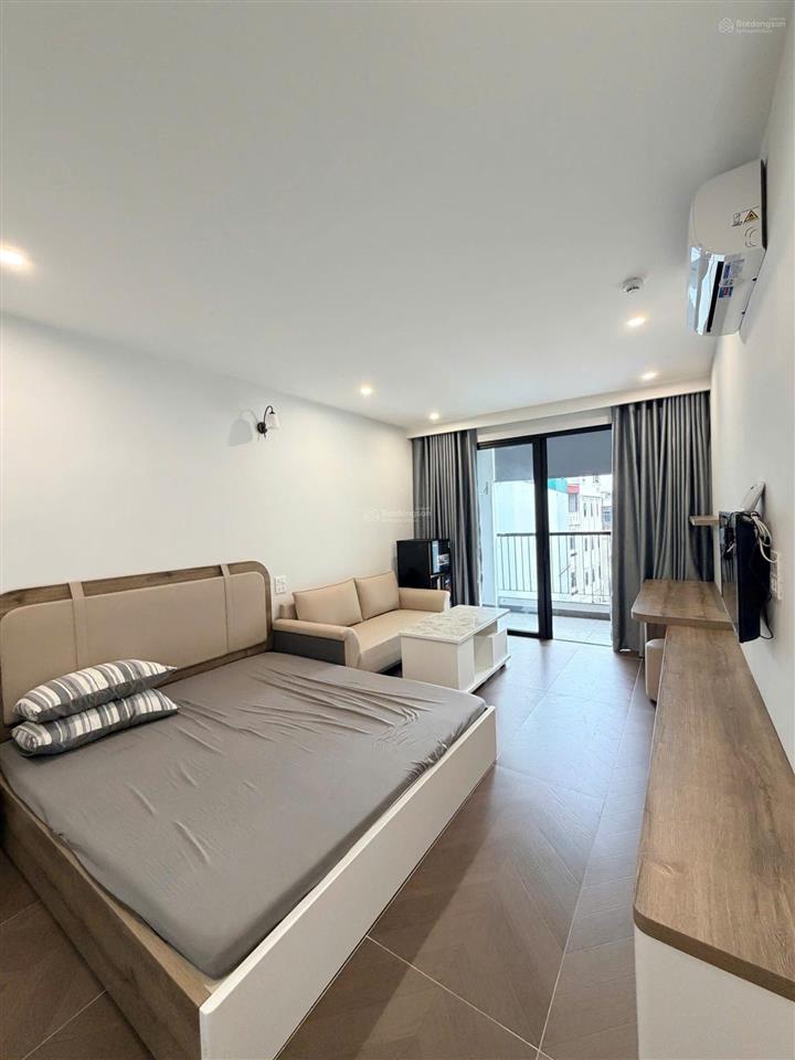 Cho thuê studio ngọc thụy, long biên full nội thất thang máy ô tô đỗ cửa