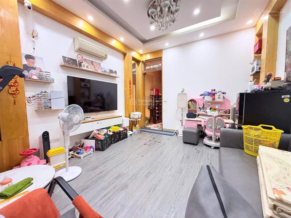 Chủ nhà ngộp bank cần bán nhà mặt phố trung kinh, cầu giấy giá 25 tỷ diện tích 46m2 nhà 6 tầng