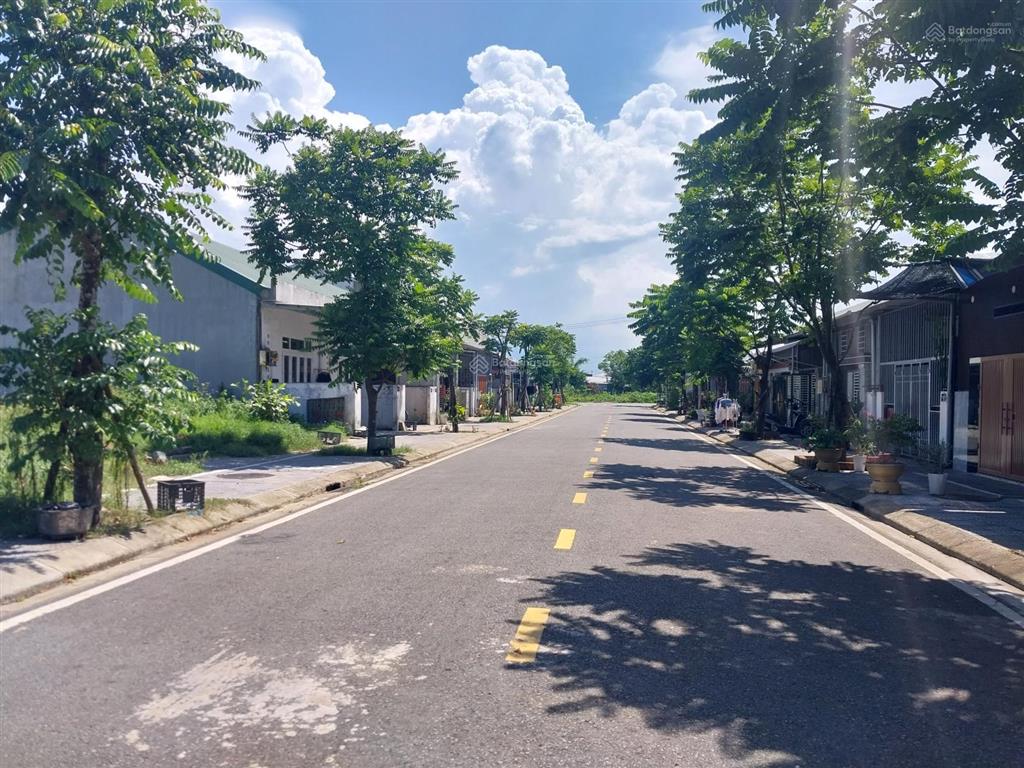 Chính chủ cần tiền bán gấp lô đất kqh hương sơ tp huế. cách trung tâm 5km. giá rẻ