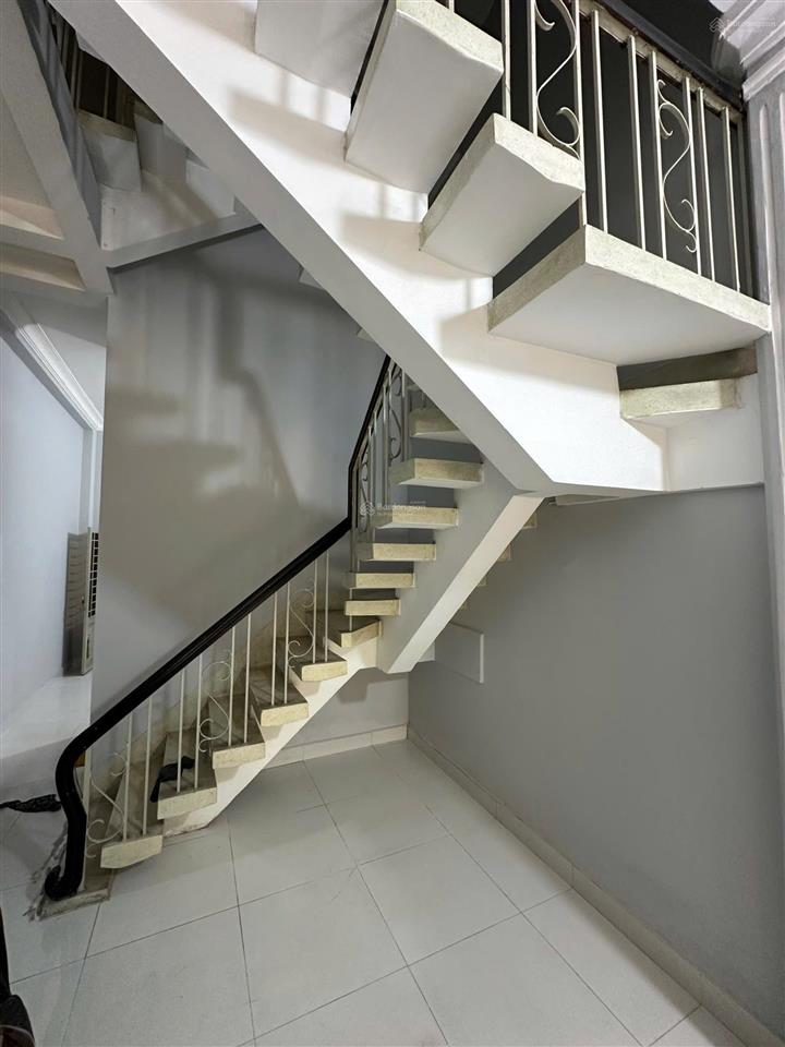 Chính chủ cho thuê nhà mặt phố phạm văn bạch, 14 triệu, 49 m2, 4pn, 3wc, q. tân bình, hcm