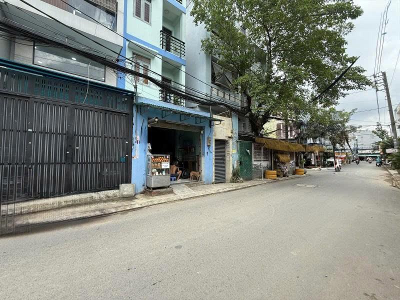 Bán nhà mặt tiền Nhất Chi Mai, P.13 Tân Bình (4*18) 4 tầng góc 2MT