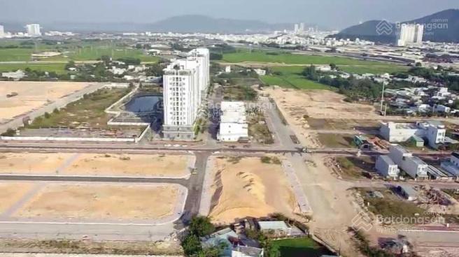 Bán 2 lô góc chợ dinh  ecohome. ngang 7,4m. sổ đỏ có sẵn, công chứng ngay