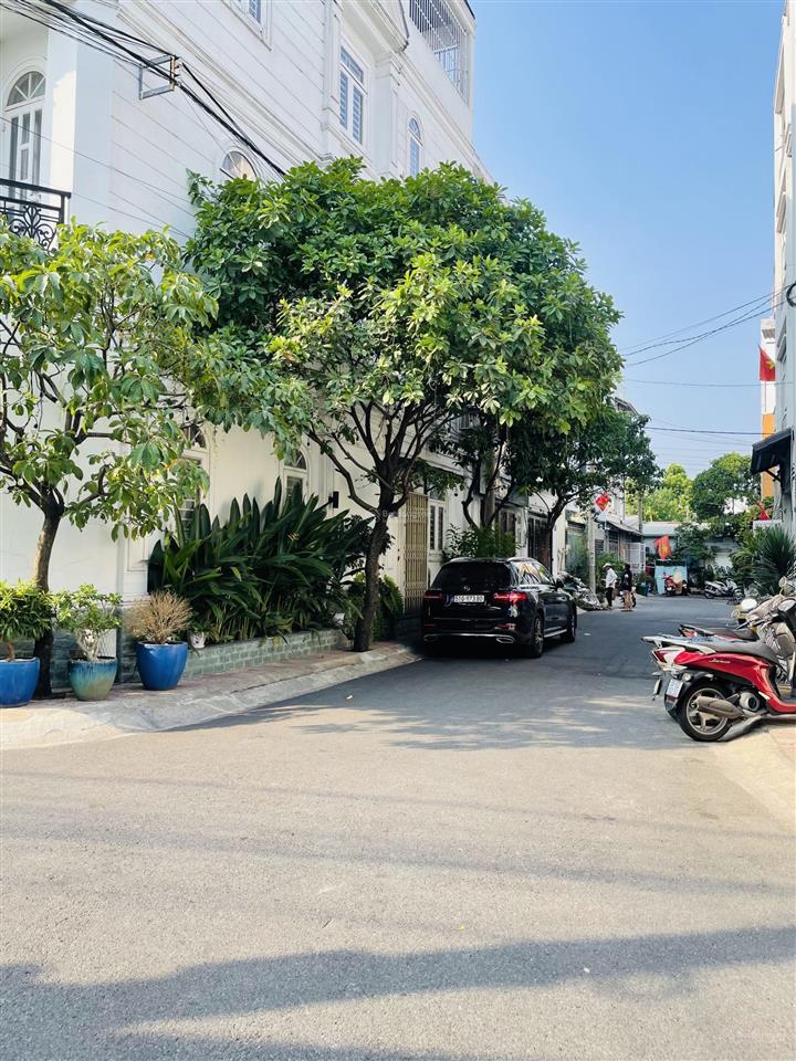 Bán gấp lô đất ngang 6m vuông vức. cách hoàng diệu 20m, đường 8m khu dân trí cao, không lộ giới