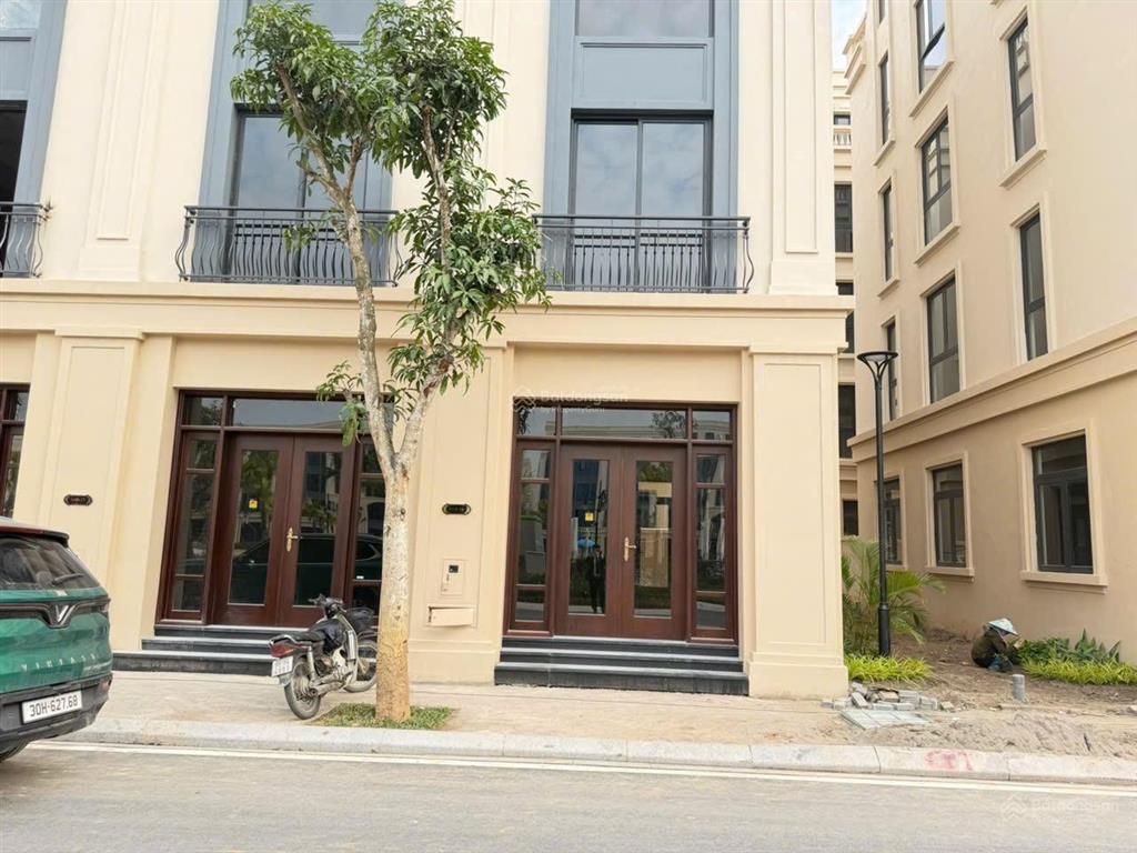 Bán căn xẻ khe ngôi sao 67,5m đông nam giá 19,5 tỷ sát chung cư