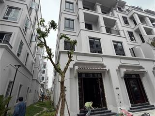 Gấp! bán nhanh căn xẻ khe nhật nguyệt 62,5m hướng đông nam giá 20 tỷ.  0966 962 ***