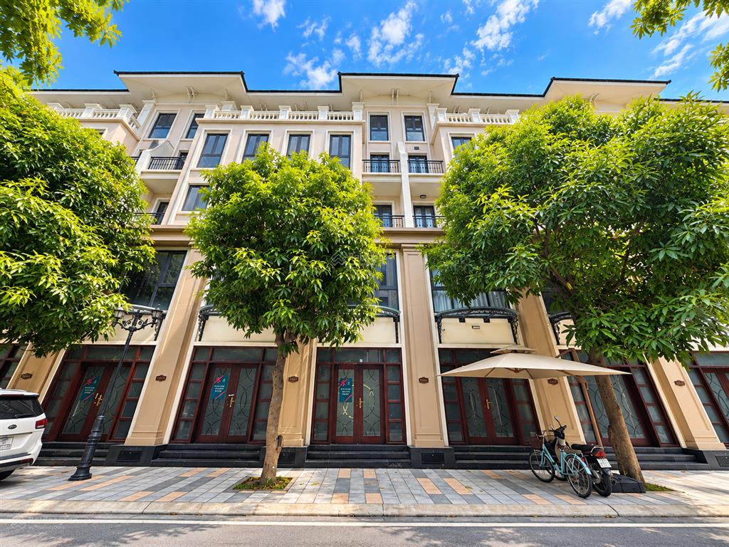 Bán liền kề 75m , có sổ view trực diện chung cư giá 12,5 tỷ