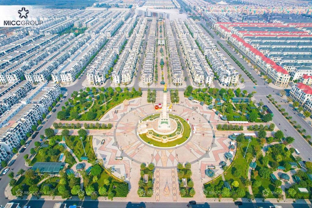 Bán gấp liền kề kinh đô 84m, gần vincom, giá 11 tỷ. mặt tiền 7m.