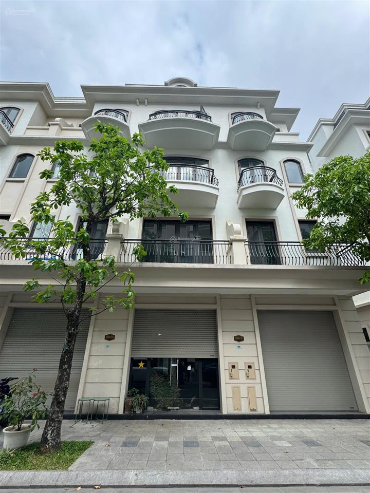 Bán gấp shophouse sao biển 67,5m giá 8,4 tỷ ngay cạnh chung cư, sát vincom