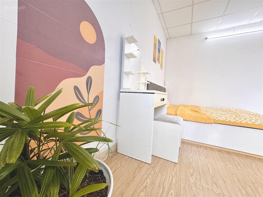 Studio ban công, tách bếp  khu văn minh  gần cv làng hoa, emart  5.2 triệu