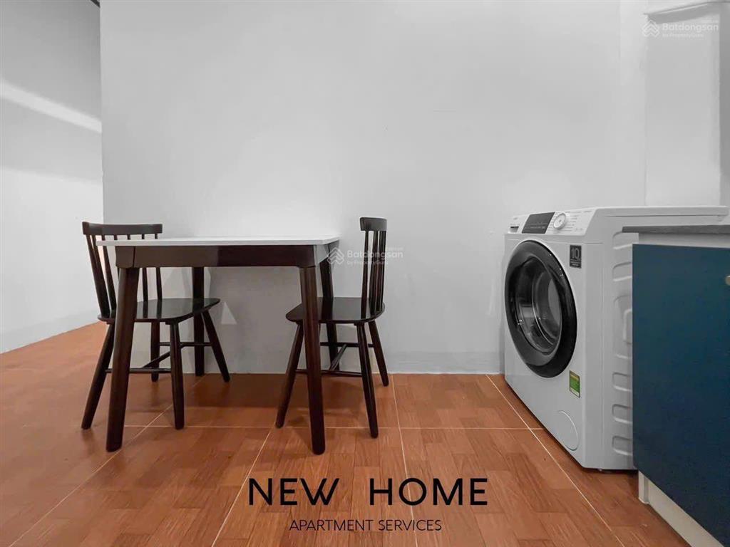 Cho thuê căn hộ 2 phòng ngủ giá rẻ ngay trung tâm phú nhuận