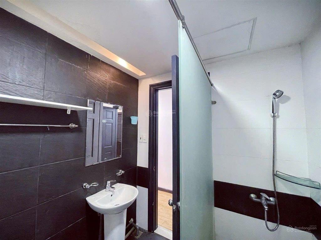 Cho thuê nhà trọ 1pn, 1wc, 25m2 tại 138 lê văn sỹ, p. 8, q. phú nhuận, giá tốt, 4,5 triệu