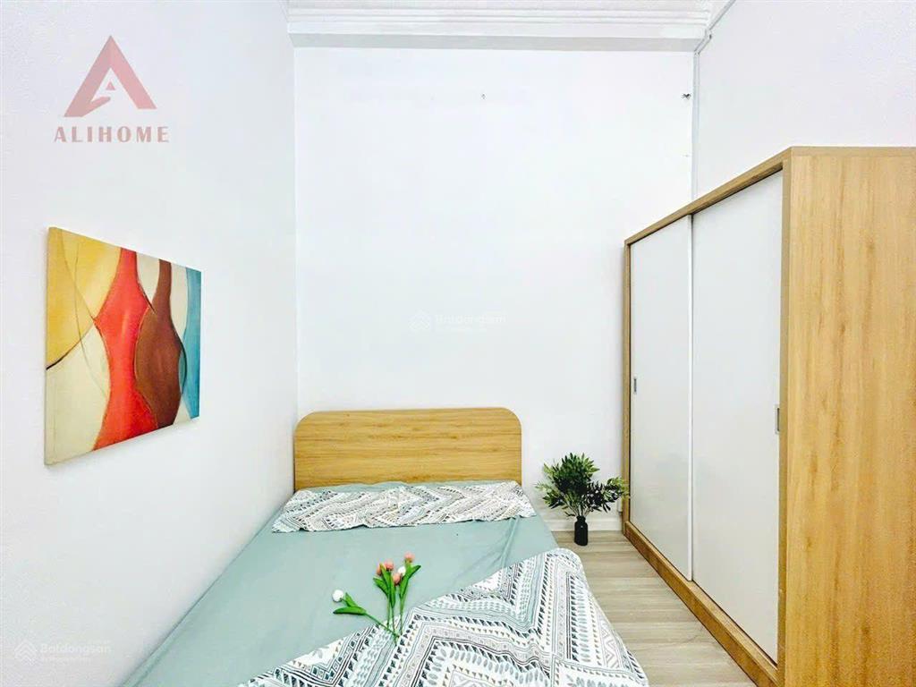 Cho thuê gấp 41 trần quốc hoàn, 9,2 triệu, 50 m2, 2pn, 1wc, full nội thất